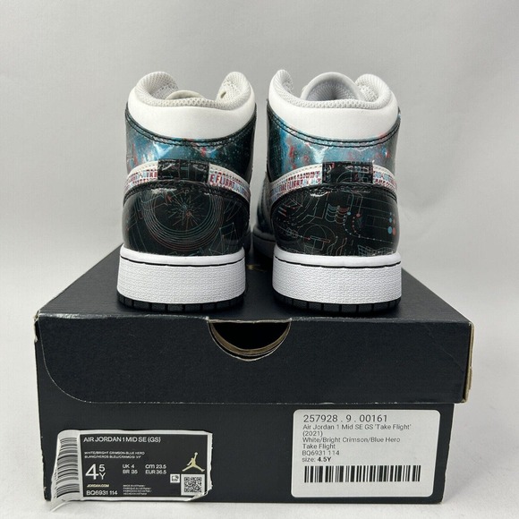 Nike Shoes Air Jordan 1 Mid SE GS “Take Flight” 2024 - Picture 4 of 5